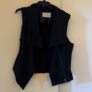 Black Vince Camuto Sleeveless Vest with Zipper Size M